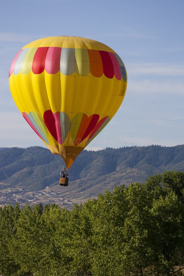 Niagara Falls And Maid Of The Mist Tour Boat Stock Photo Image of landscape, canada 10887542