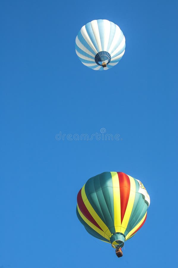 Hot-air balloons in the skies of leon mÃ©xico balloonists from countries including Belgium, Switzerland, Netherlands, USA, Japan, Hong Kong, Germany, UK, Thailand, Vietnam, India, France and of course Mexico, display their most vibrant airborne creation. Hot-air balloons in the skies of leon mÃ©xico balloonists from countries including Belgium, Switzerland, Netherlands, USA, Japan, Hong Kong, Germany, UK, Thailand, Vietnam, India, France and of course Mexico, display their most vibrant airborne creation.