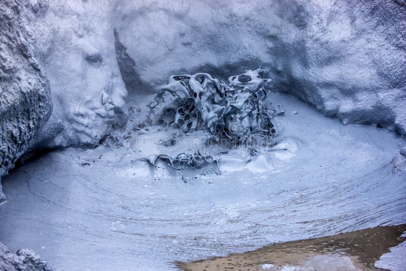 Hot boiling mud in Iceland6