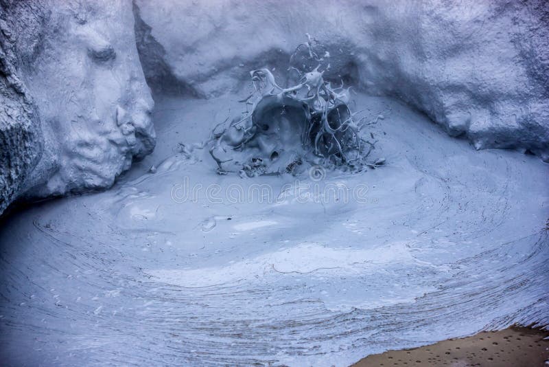 Hot boiling mud in Iceland4