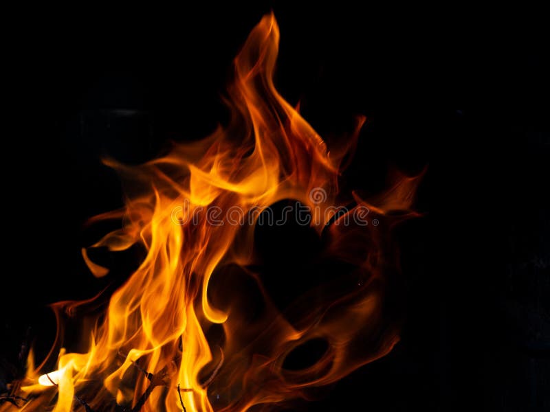 Hot Fire: Để xem một tấm hình lửa nóng bỏng, đầy sức quyến rũ sẽ khiến bạn cảm thấy mình bị bao phủ bởi những ánh sáng và màu sắc sôi động, thổn thức. Sự nóng bức của lửa sẽ nhanh chóng làm tan chảy người xem!