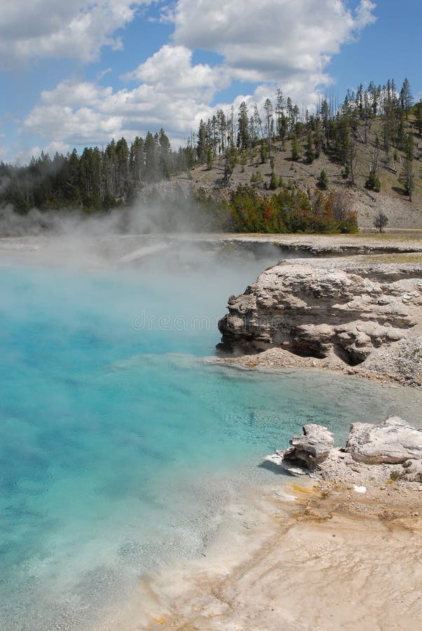 Hot spring Geyser_Bacterial formation