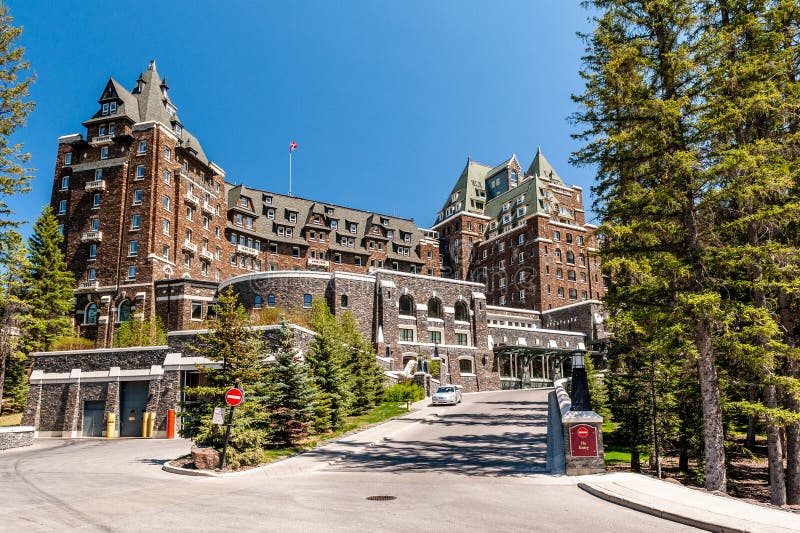 Hotel de los resortes de Fairmont Banff foto de archivo libre de regalías Hotel de los resortes de Fairmont Banff foto de archivo libre de regalías