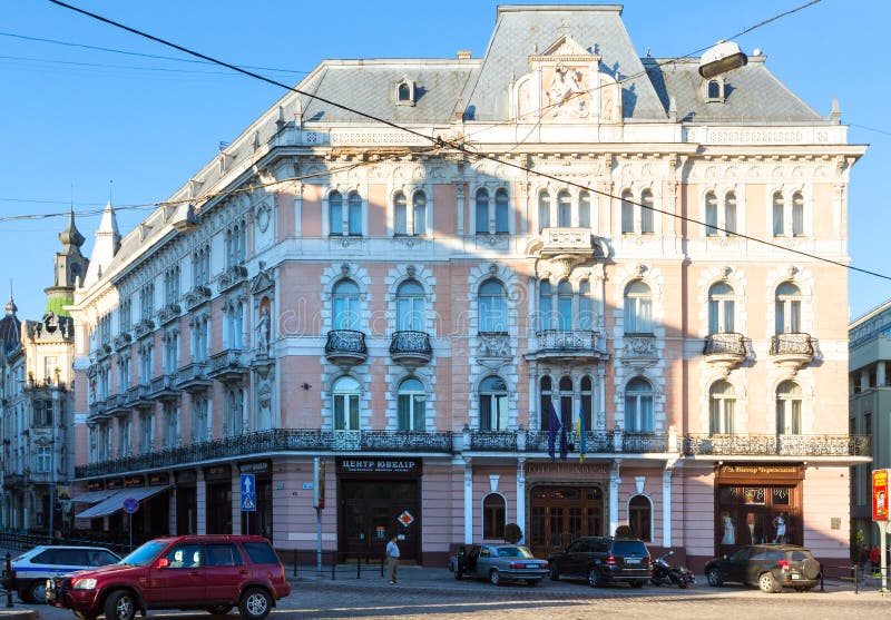 Hotel George en la ciudad de Lviv, Ucrania fotografía de archivo Hotel George en la ciudad de Lviv, Ucrania fotografía de archivo