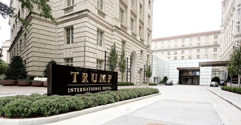 Hotel internazionale di Trump formalmente il vecchio padiglione Washington, D dell'ufficio postale C, fotografia stock libera da diritti Hotel internazionale di Trump formalmente il vecchio padiglione Washington, D dell'ufficio postale C, fotografia stock libera da diritti