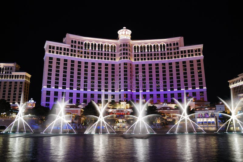 Hotel na noite, Las Vegas de Bellagio imagens de stock Hotel na noite, Las Vegas de Bellagio imagens de stock