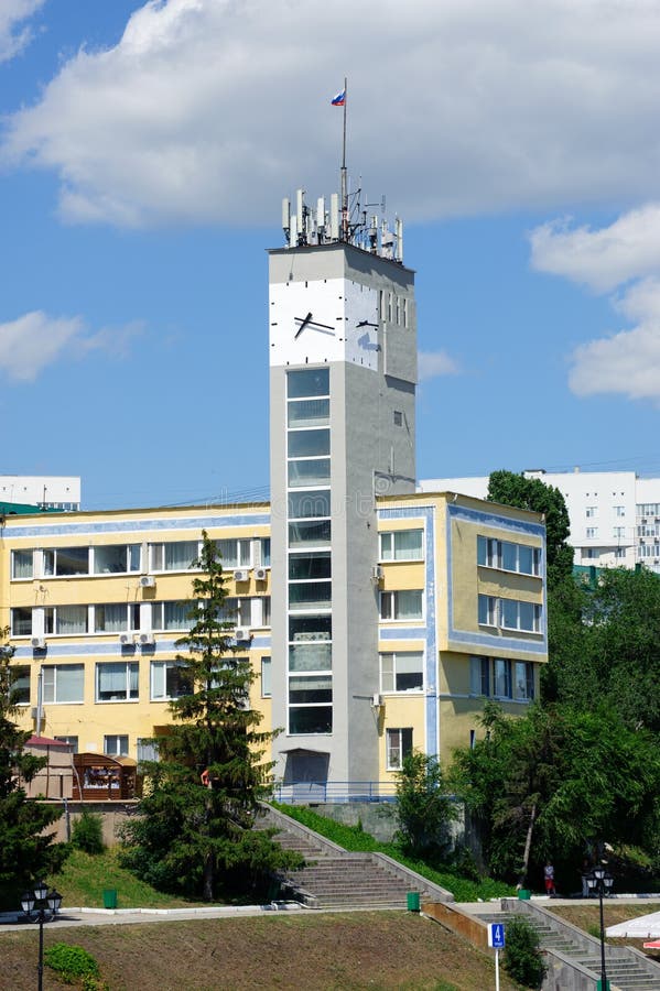 Hotell Volna i den Saratov staden, Ryssland arkivbild Hotell Volna i den Saratov staden, Ryssland arkivbild