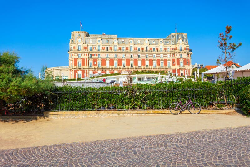 Hotelowy Du Palais budynek w Biarritz