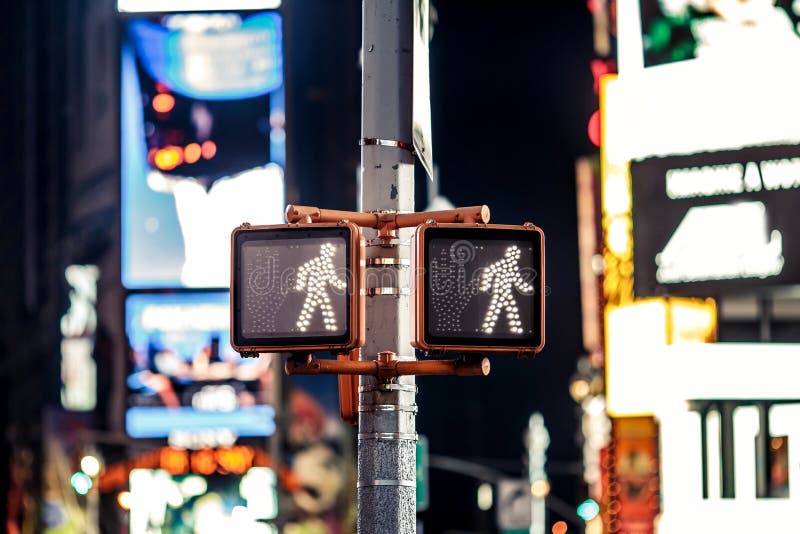 Houd lopend de verkeersteken van New York royalty-vrije stock afbeeldingen Houd lopend de verkeersteken van New York royalty-vrije stock afbeeldingen