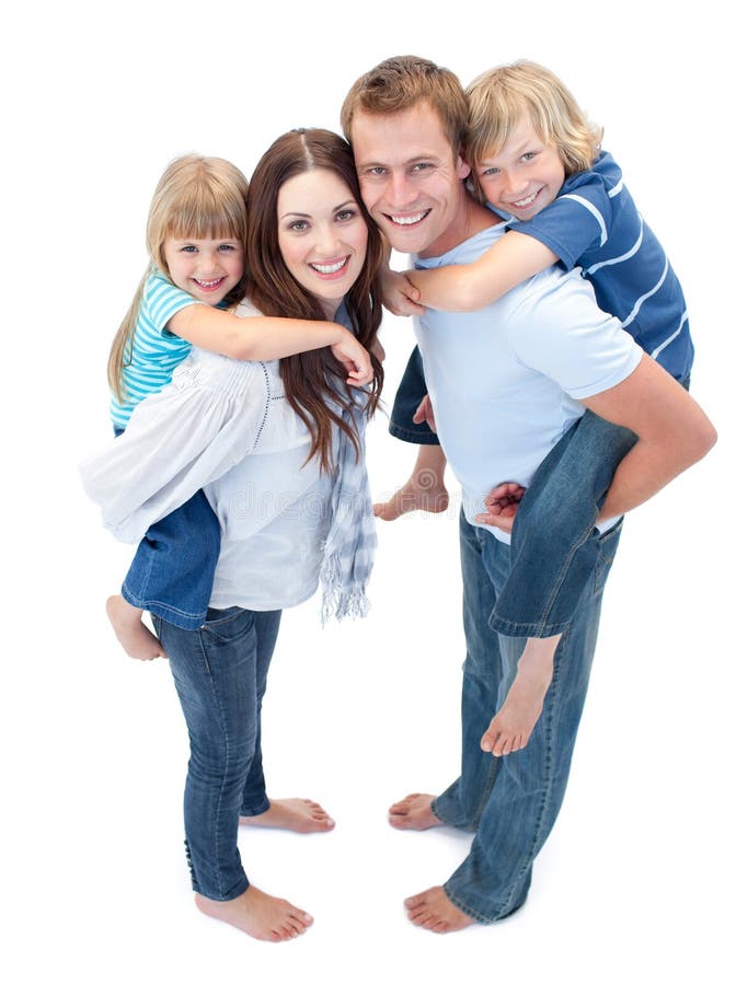 Houdende van familie die op de rug van rit geniet stock fotografie Houdende van familie die op de rug van rit geniet stock fotografie