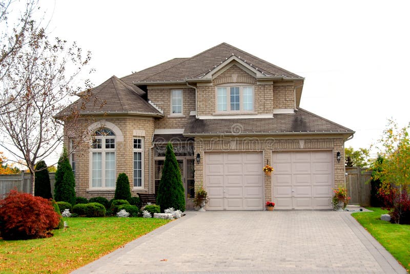 Typical Suburban Singlefamily Home Stock Image Image of season