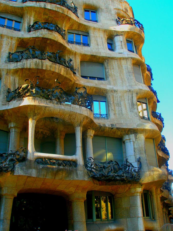 Mila House, Barcelona editorial photo. Image of sightseeing 24078946