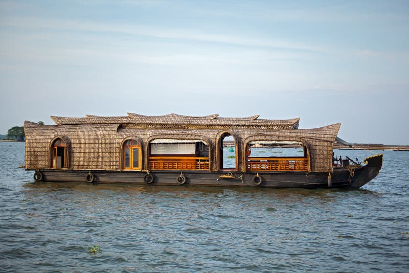 Houseboat resort