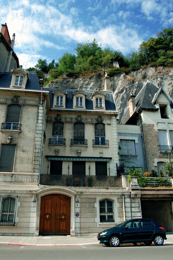 Houses with mountain backgroun