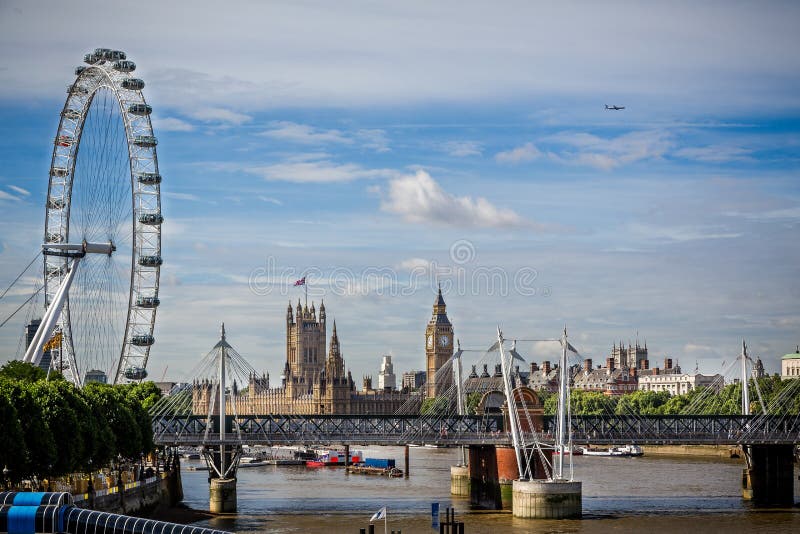 Photo Golden Eye in London Image #1957590