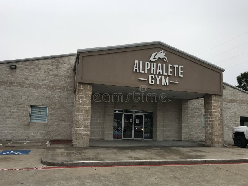 Houston, TX - November 12, 2020: Alphalete Gym Entarnce Stafford Texas  Editorial Photography - Image of exterior, flat: 203750237