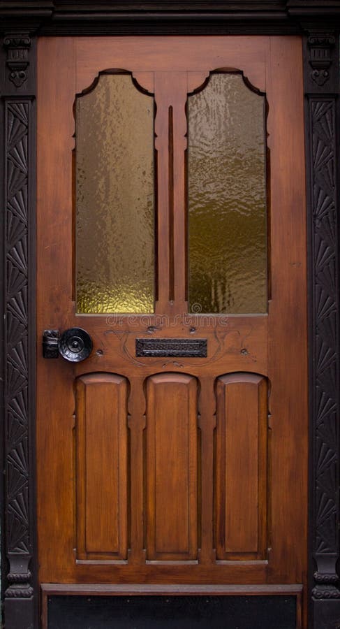Houten deur oude details van archtecturehuis stock afbeeldingen Houten deur oude details van archtecturehuis stock afbeeldingen