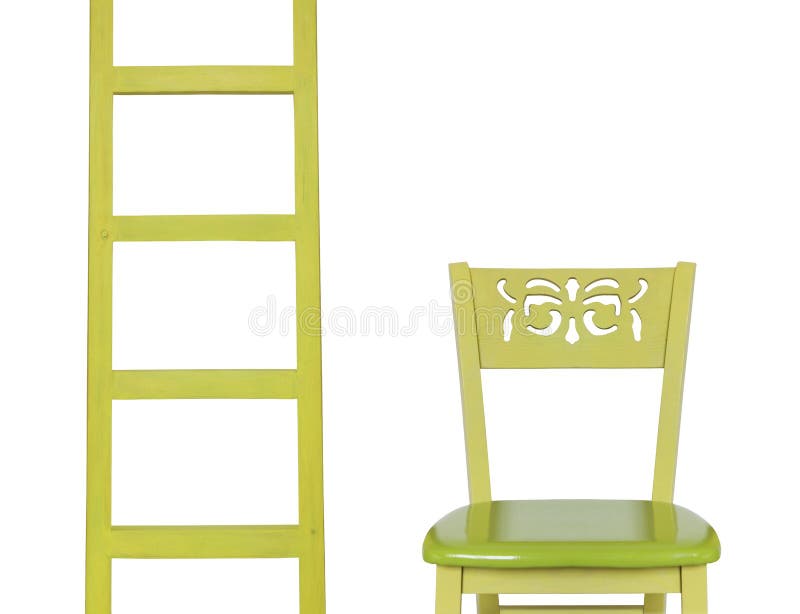 Houten Ladder en een houten die stoel op witte achtergrond wordt geïsoleerd stock fotografie Houten Ladder en een houten die stoel op witte achtergrond wordt geïsoleerd stock fotografie