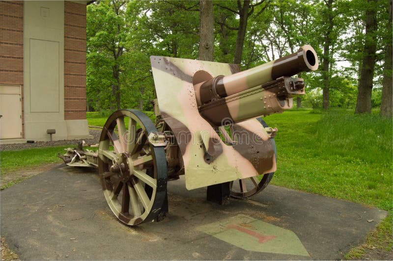 Howitzer 155mm Σνάιντερ στοκ εικόνα με δικαίωμα ελεύθερης χρήσης Howitzer 155mm Σνάιντερ στοκ εικόνα με δικαίωμα ελεύθερης χρήσης