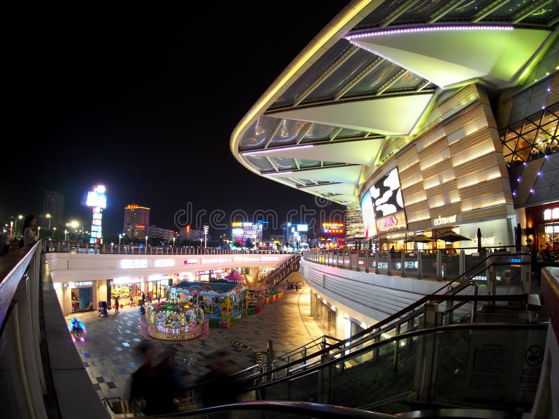 The Huge Complex of the Mall of Berlin is Located Near the Berlin