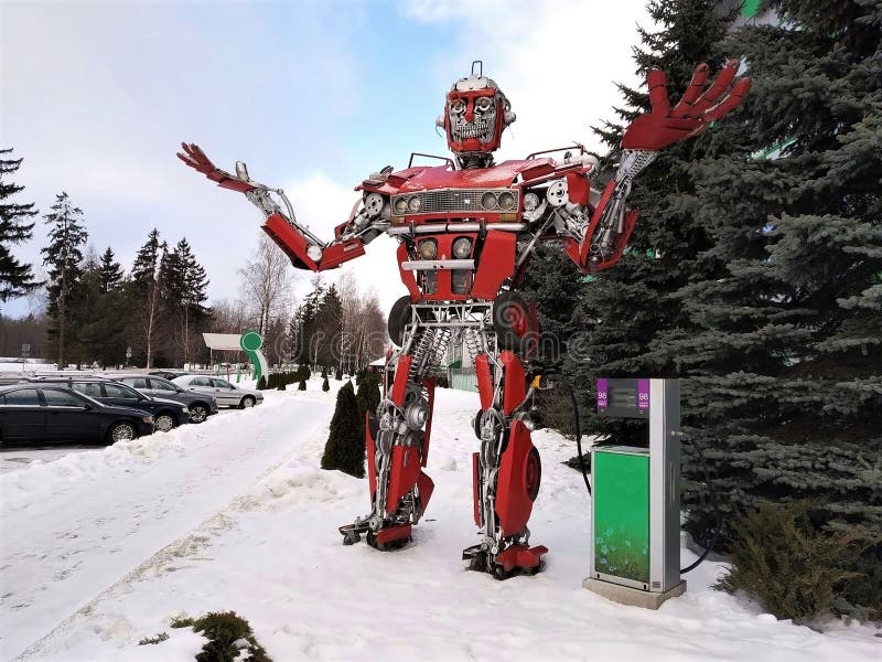 The Humanoid Metal Funny Robot The Autoboat Red, Is Made ...
