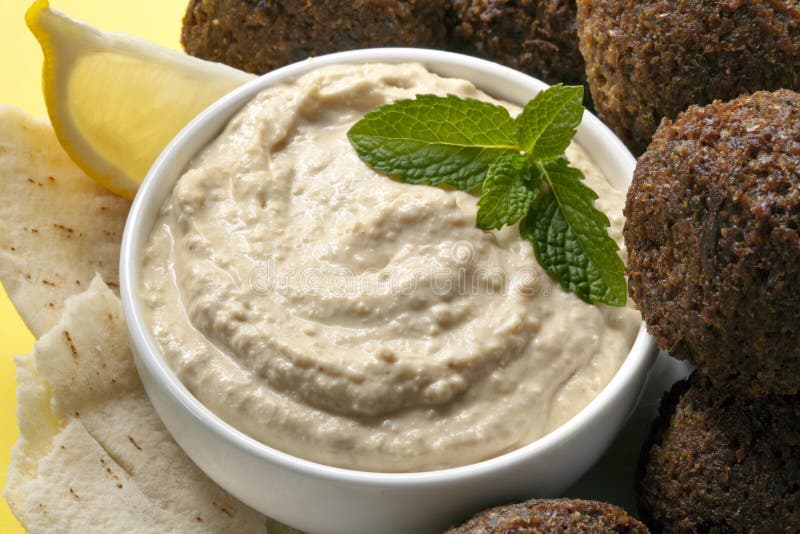 Hummus e Falafel foto de stock. Imagem de vegetariano 14860834