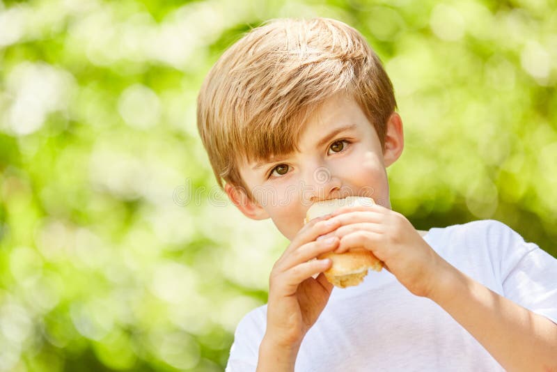 Голодный мальчик. Голодный мальчик картинка. Hungry boy. Hungry boys