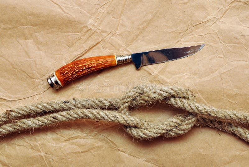 Hunting knife and rope