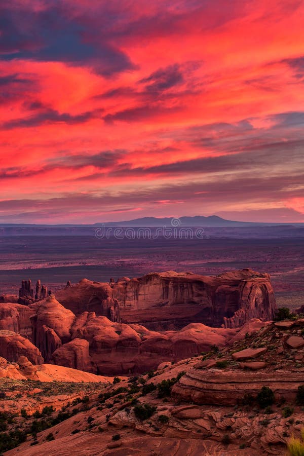 Hunts Mesa Navajo Tribal Majesty Place Near Monument Valley, Arizona, USA Stock Photo - Image of ...