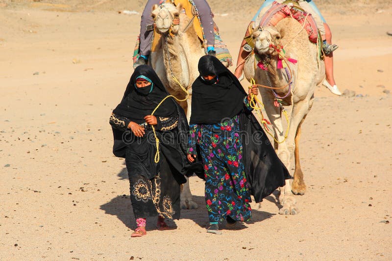 Верхняя одежда бедуинов 6 букв. Бедуины Аравии. Хургада бедуины. Бедуины туареги. Египетские бедуины.