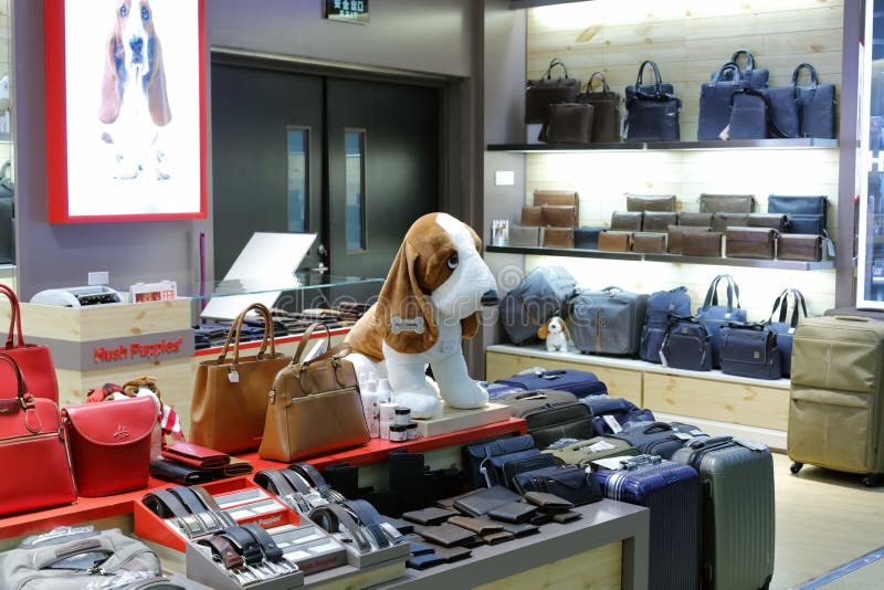 Gøre klart licens protektor Hush Puppies Kids Store in Shanghai, China, Editorial Stock Photo - Image  of contemporary, business: 164252138