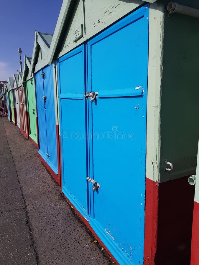 Fanions Décoratifs Cabanes De Plage Bleues - Guirlande 220 Cm En Coton, 8 Drapeaux Doublés 12x15 Cm