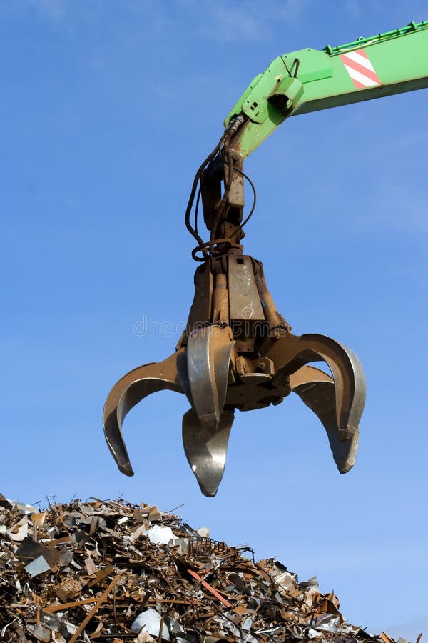 Hydraulic Grabber Up On Metal Heap Royalty Free Stock Image Image