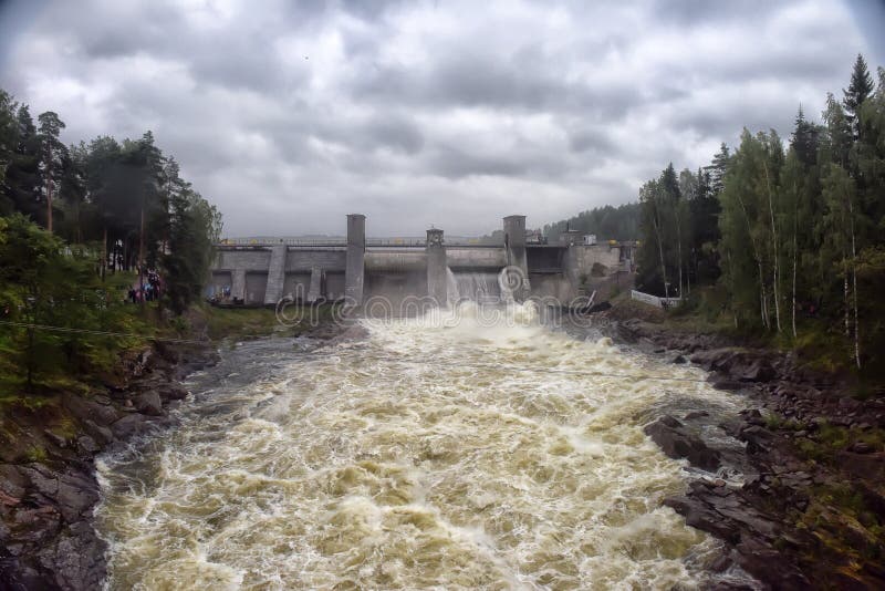 Download Hydroelektrisk Imatraströmstation Fotografering för Bildbyråer - Bild av hydroelektriskt, liggande: 76701935