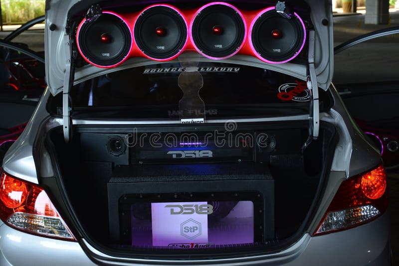 Hyundai Elantra Car Sound Speaker Set Up at Wild Rides Car Show in ...
