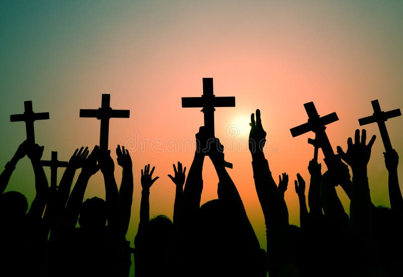 Hände, die Querchristentums-Religions-Glauben-Konzept halten
