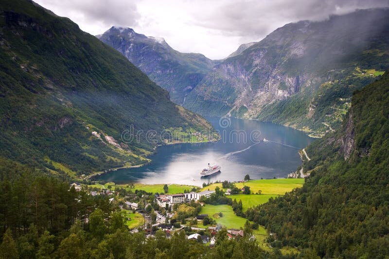 Härlig fjordsikt royaltyfri foto