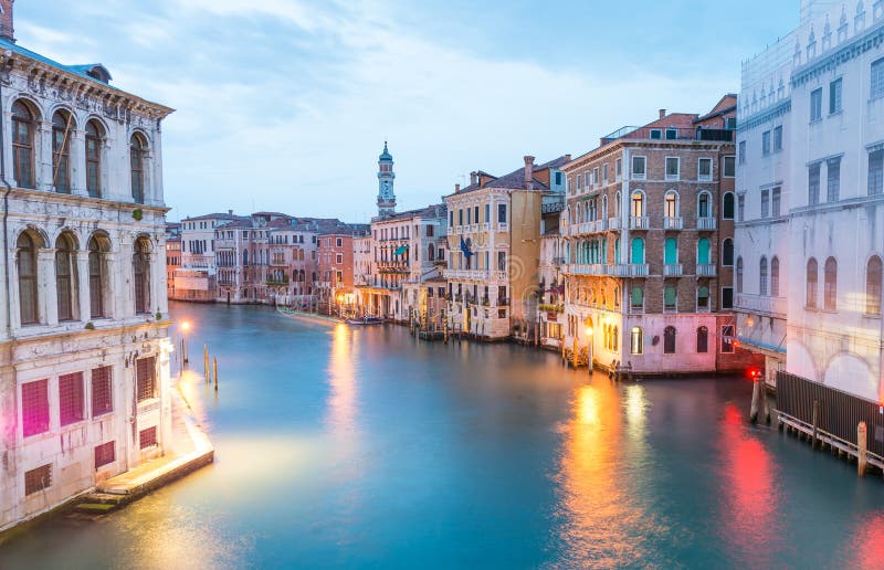 Härlig sikt av den Venedig kanalen arkivbild Härlig sikt av den Venedig kanalen arkivbild