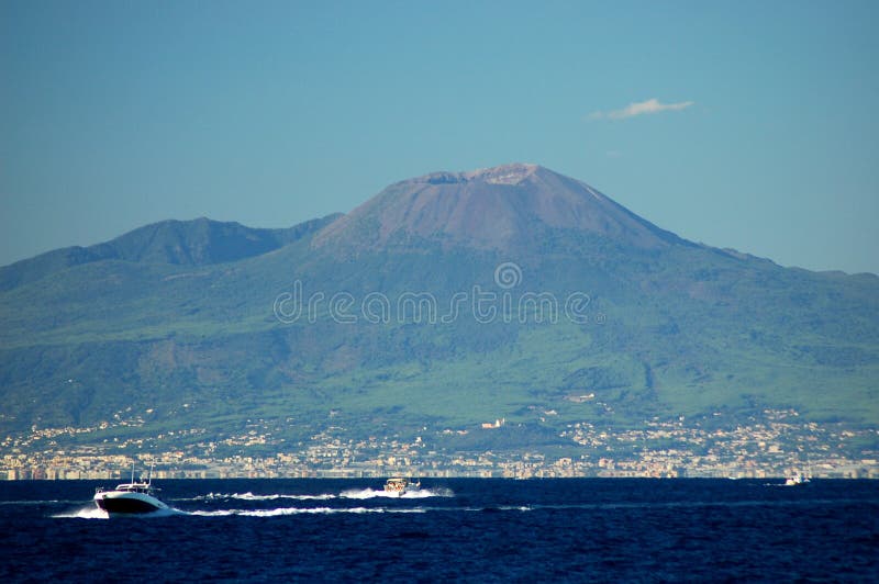 Härlig sikt av den vesuvius vulkan, campania, Italien arkivbilder Härlig sikt av den vesuvius vulkan, campania, Italien arkivbilder