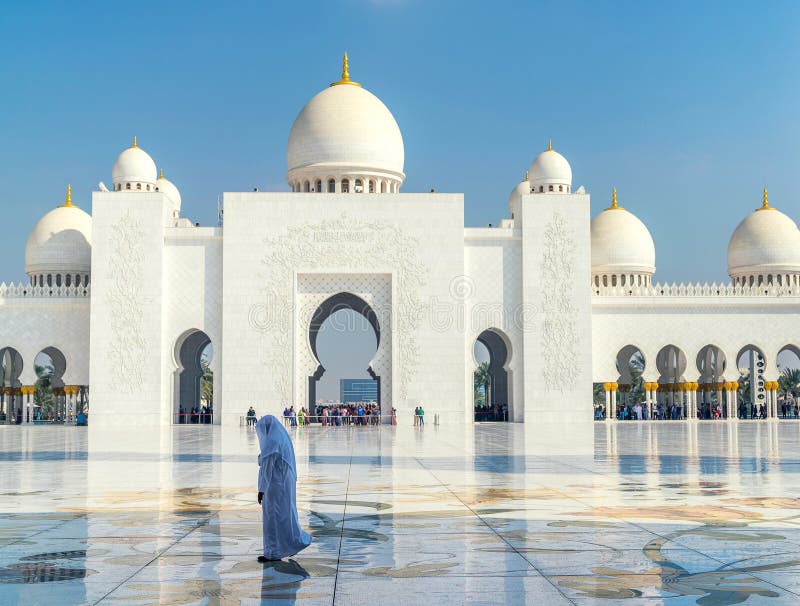 Härliga Sheikh Zayed Mosque i Abu Dhabi, UAE