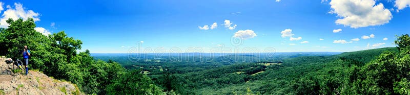 Härliga sommarpanoramautsikter av den Appalachian slingan arkivfoton Härliga sommarpanoramautsikter av den Appalachian slingan arkivfoton