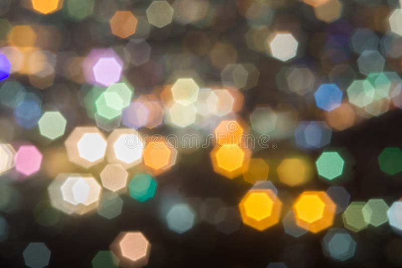 Härligt Bokeh landskap av staden på natten arkivfoton Härligt Bokeh landskap av staden på natten arkivfoton