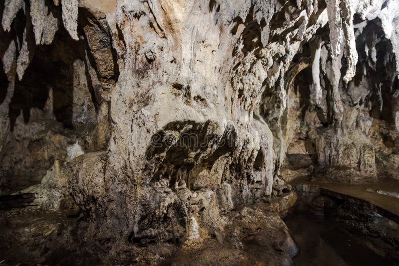 Höhle Hoyop Hoyoan, Camalig, Albay lizenzfreies stockbild Höhle Hoyop Hoyoan, Camalig, Albay lizenzfreies stockbild