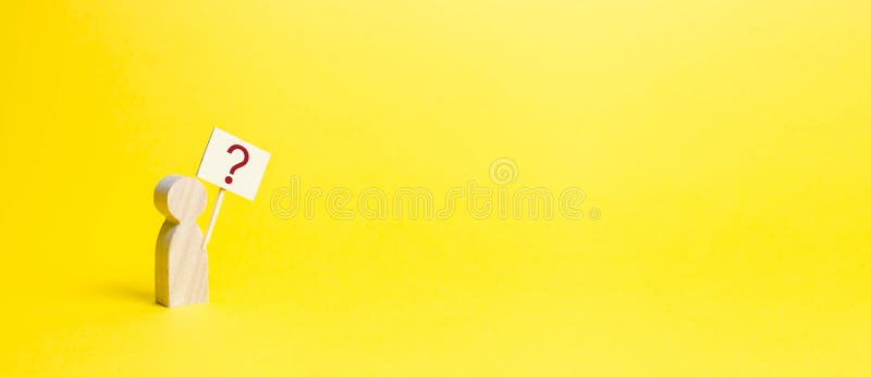 Hölzerne menschliche Figürchen mit einem Fragezeichen minimalismus Stellen einer Frage, suchend nach Wahrheit und Verlangen von W lizenzfreie stockfotos Hölzerne menschliche Figürchen mit einem Fragezeichen minimalismus Stellen einer Frage, suchend nach Wahrheit und Verlangen von W lizenzfreie stockfotos