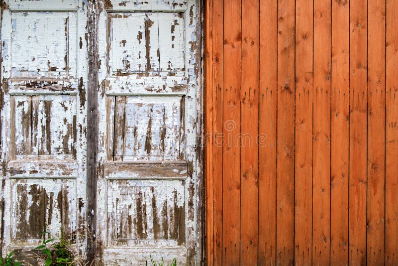 Hölzerne Wand der alten Schale lizenzfreie stockbilder Hölzerne Wand der alten Schale lizenzfreie stockbilder