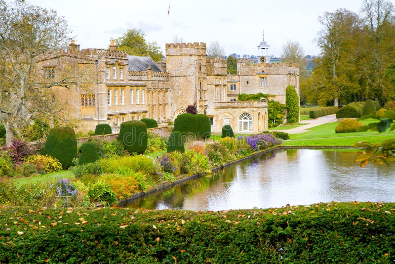 Höst på Forde Abbey Dorset England i höst royaltyfri fotografi Höst på Forde Abbey Dorset England i höst royaltyfri fotografi