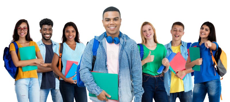 Hübscher hispanischer junge Erwachsene Mann mit großer Fraktion Internationalen Studenten stockbild