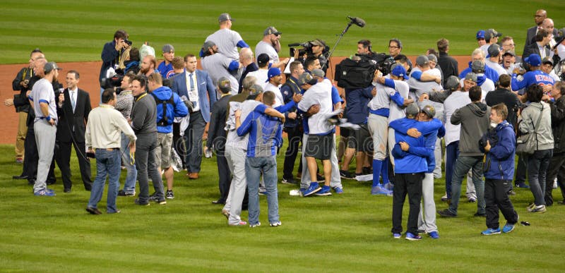 I Chicago Cubs sulla celebrazione del campo 2016 campionati di baseball fotografia stock libera da diritti I Chicago Cubs sulla celebrazione del campo 2016 campionati di baseball fotografia stock libera da diritti