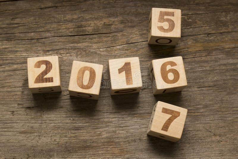 I cubi di legno da 2016 nuovi anni immagine stock I cubi di legno da 2016 nuovi anni immagine stock