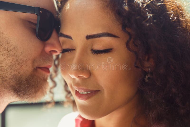 https://thumbs.dreamstime.com/b/i-love-you-romantic-kiss-beautiful-young-loving-couple-man-women-love-girl-boyfriend-together-coucasian-models-119031425.jpg
